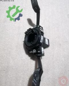 Volkswagen Golf 2022 Sinyal Kolu Çıkma - 5Q0953521P