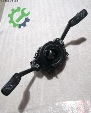 Volkswagen Golf Sinyal Kolu 5Q0953521P çıkma parça