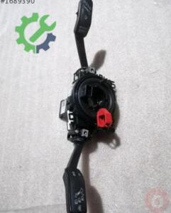 Volkswagen Golf Orijinal Çıkma Sinyal Kolu 5Q0953521R