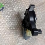 Volkswagen Golf Orijinal Çıkma Cam Motoru 5Q0959801A