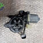 Volkswagen Tiguan 2022 Çıkma Cam Motoru 5Q0959802A