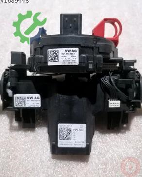 Volkswagen Passat Sinyal Kolu 5Q1953521KK çıkma parça