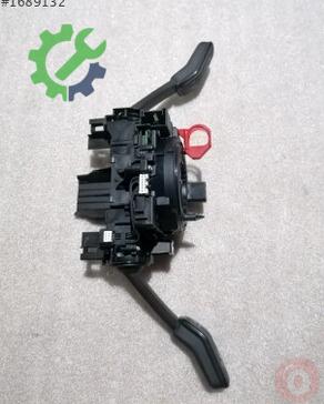 Volkswagen Passat Sinyal Kolu 5Q1953521M çıkma parça