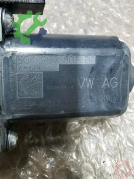 Volkswagen Passat Cam Motoru 5Q4959801D çıkma parça
