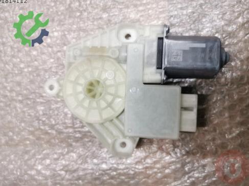 Volkswagen Passat Cam Motoru 5Q4959812H çıkma parça