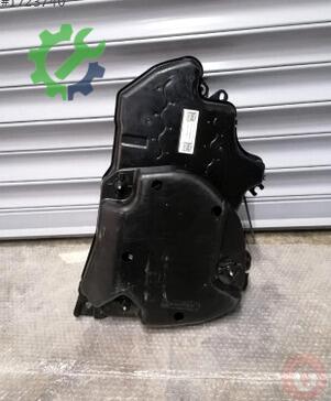 Volkswagen Touran Yedek Su Deposu 5QA131877D çıkma parça