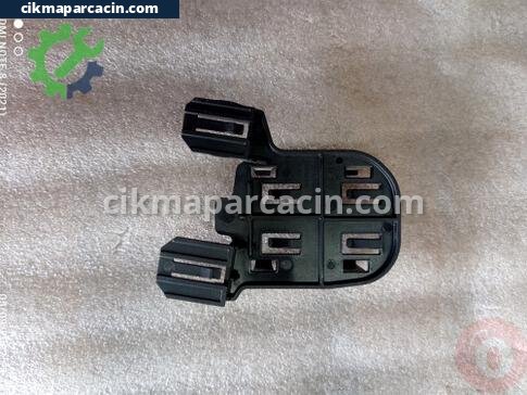 Volkswagen Tiguan Teyp çıkma parça