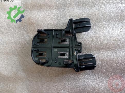 Volkswagen Tiguan Teyp 5QA907816 çıkma parça