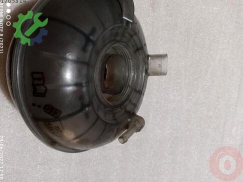 Volkswagen Jetta Yedek Su Deposu 5QM121407C çıkma parça