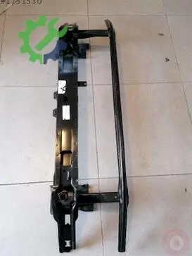 Audi A4 Tampon Demiri 5TA807611 çıkma parça