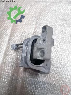 Volkswagen Golf 5Q0199262DB çıkma parça
