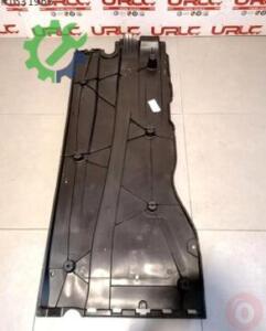 Çıkma Volkswagen Golf Karter Muhafaza 5WA825201D