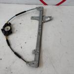 PEUGEOT 307 SAĞ ÖN KAPI CAM KRİKOSU