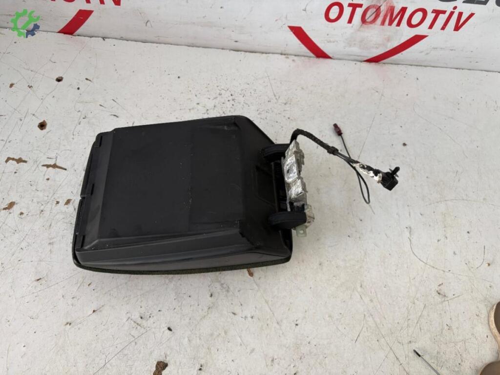 Audi Q7 Kol Dayama çıkma parça
