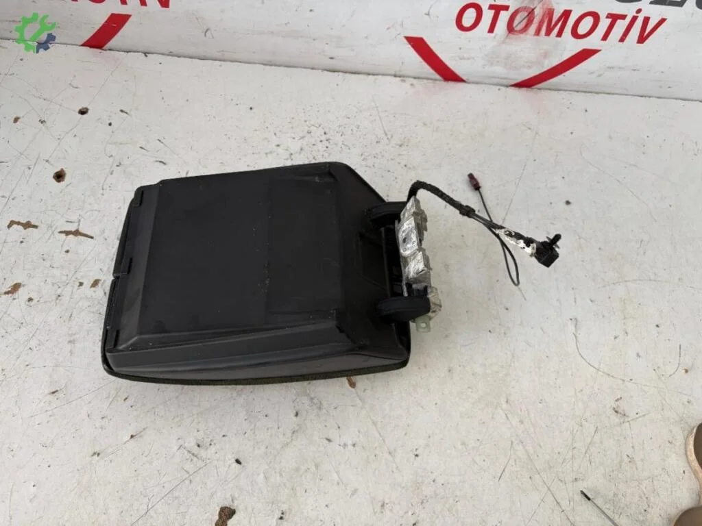 Audi Q7 Kol Dayama çıkma parça