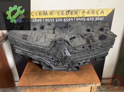 Renault Clio Ön Panjur 622562901R çıkma parça