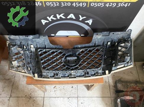 Nissan Navara Ön Panjur 623115X00B çıkma parça