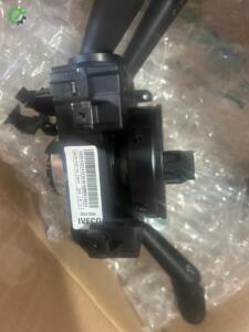 05801327418 iveco daily euro4 silecek sinyal kolu