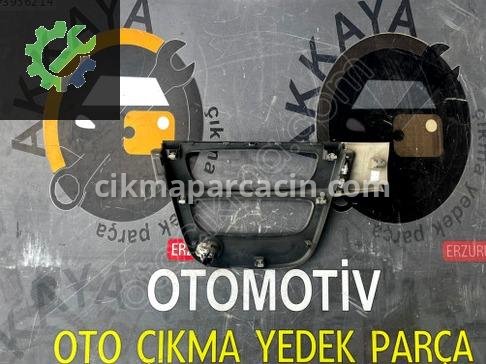 Renault Fluence Teyp Çerçevesi 682605490R çıkma parça
