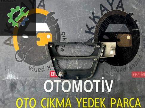 Renault Fluence Teyp Çerçevesi 682605490R çıkma parça