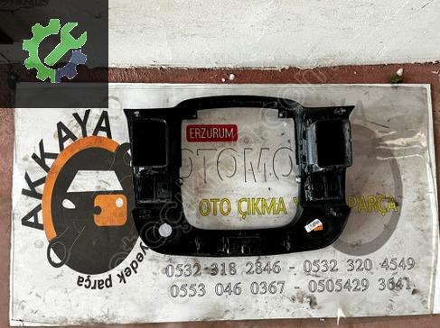 Renault Trafic Teyp Çerçevesi 682607479R çıkma parça