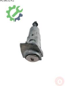 Çıkma Skoda Fabia Kapı Kilidi 6V0837167