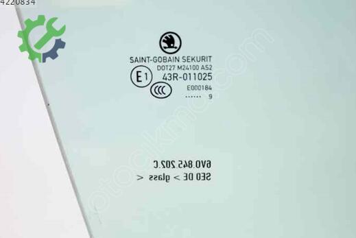 Skoda Fabia Kapı Camları 6V0845202C çıkma parça