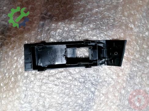 Skoda Fabia Kapı Döşemesi 6V0867172 çıkma parça