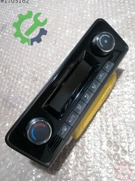 Skoda Fabia Klima Kontrol Paneli 6V0907044C çıkma parça