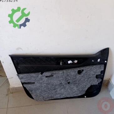 Skoda Fabia Kapı Döşemesi 6V1867014L çıkma parça