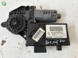 PEUGEOT 307 SAĞ ÖN KAPI CAM MOTORU