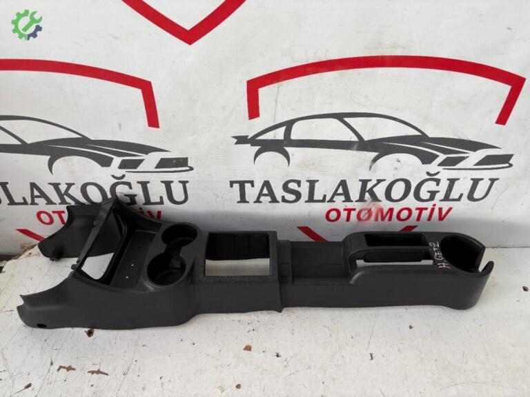 Hyundai Getz Orta Konsol çıkma parça