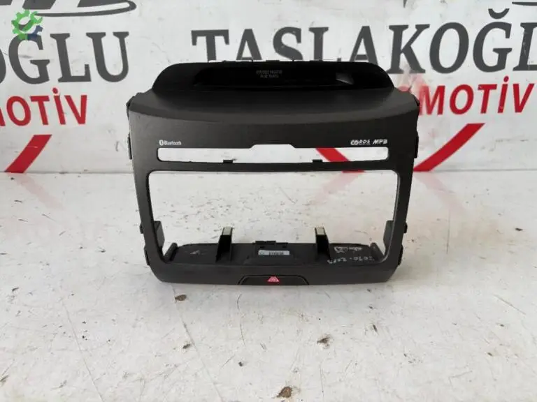 Kia Sportage Teyp Çerçevesi çıkma parça