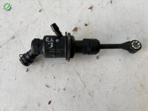 RENAULT CLİO 3 DEBRİYAJ ÜST MERKEZİ