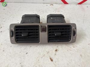 VOLVO S40 ORTA KALORİFER IZGARASI