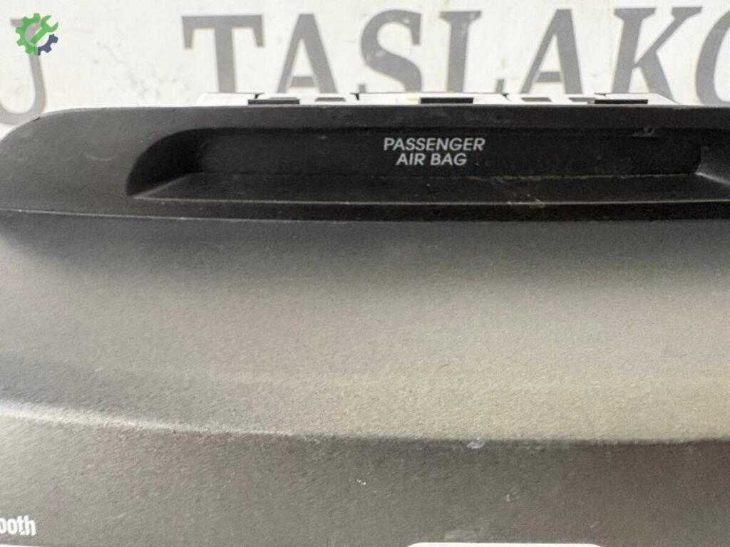 Kia Sportage Teyp Çerçevesi çıkma parça