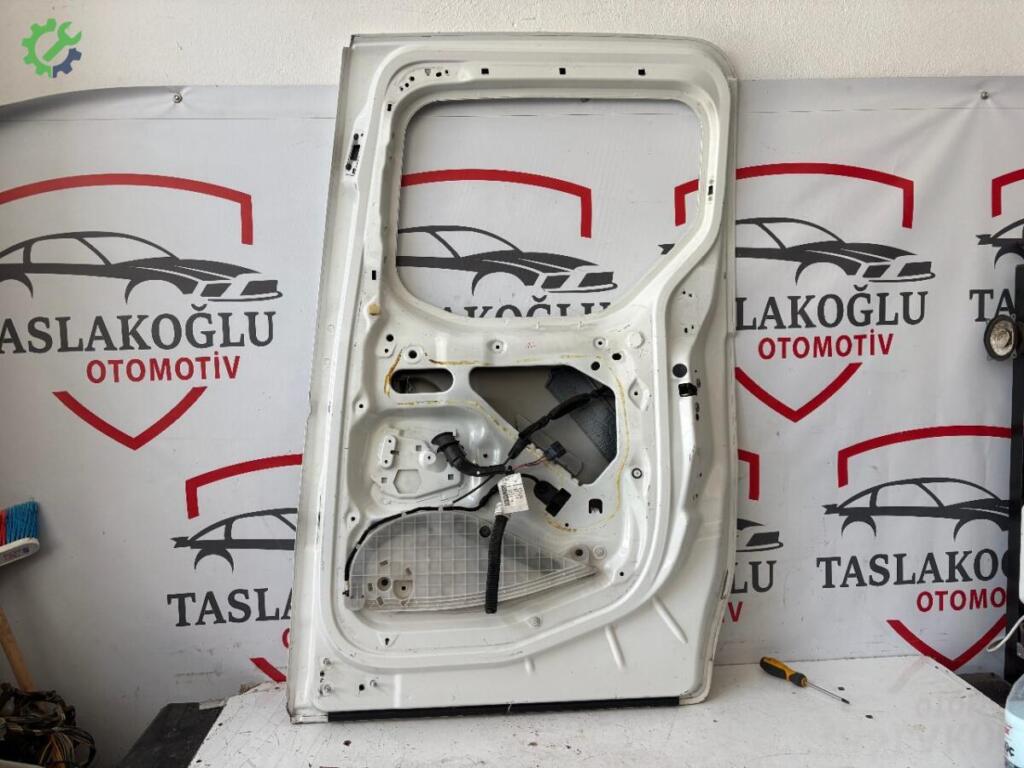 Peugeot Partner Sağ Sürgülü Kapı çıkma parça