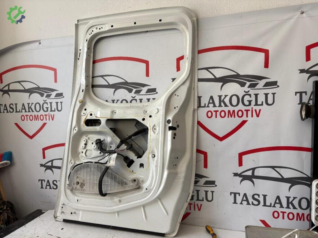Peugeot Partner Sağ Sürgülü Kapı çıkma parça