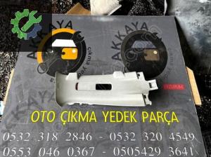 7211A430ZZ Mitsubishi L200 Sağ Orta Direk Kaplaması üst Çıkma