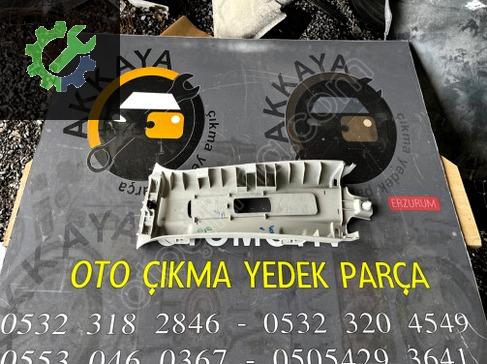 Mitsubishi L200 Orta Direk Kaplaması 7211A430ZZ çıkma parça