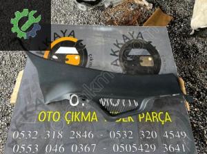 7212A150ZZ Mitsubishi L200 Sağ Arka Direk Kaplaması Çıkma