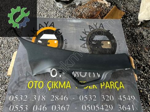 Mitsubishi L200 Arka Direk Kaplaması çıkma parça