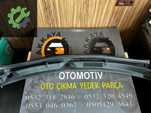 Mitsubishi L200 Ön Cam Izgarası çıkma parça