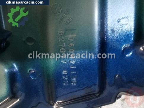 Volkswagen Touareg Çamurluk çıkma parça