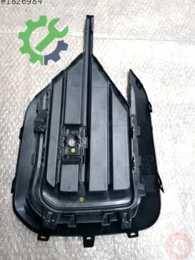 Volkswagen Touareg Sis Farı Çerçevesi 760853664A çıkma parça