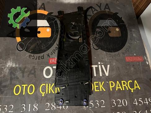 Renault Clio Orta Direk Kaplaması 769144784R çıkma parça