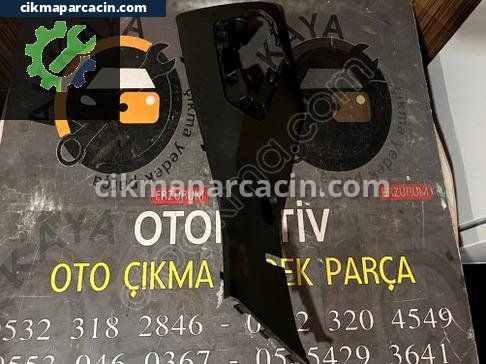 Renault Clio Arka Direk Kaplaması çıkma parça