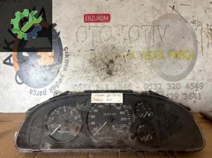 769216-250 MAZDA 323F Kilometre Saati