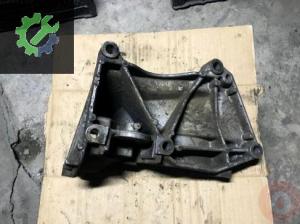 7700113199 Trafic Alternatör Braketi Orijinal Çıkma