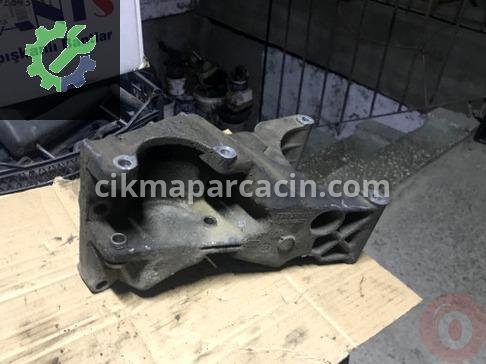 Renault Clio Motor Braketi 7700272322 çıkma parça